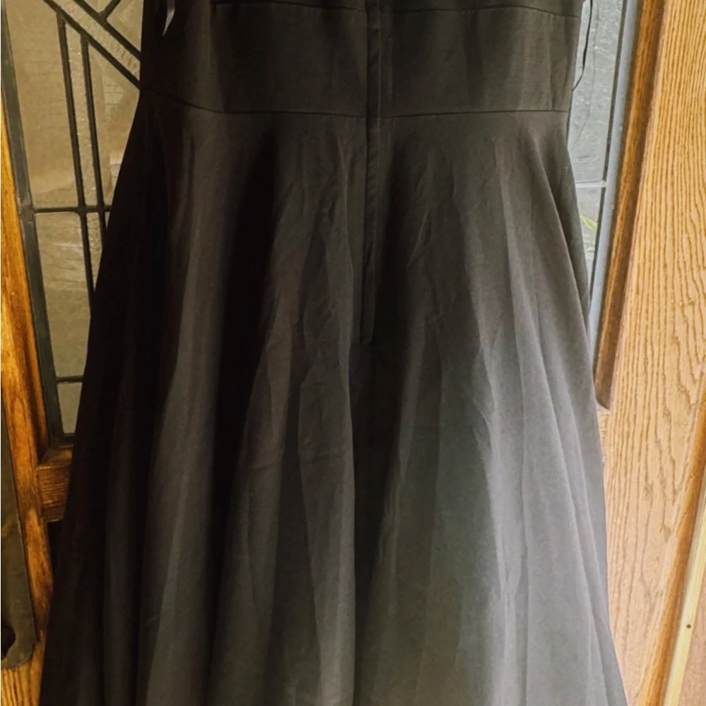 Mac Duggal Black Classic Full Ballgown Dress Sleeveless V neck. Pockets. sze 12 - Picture 4 of 7